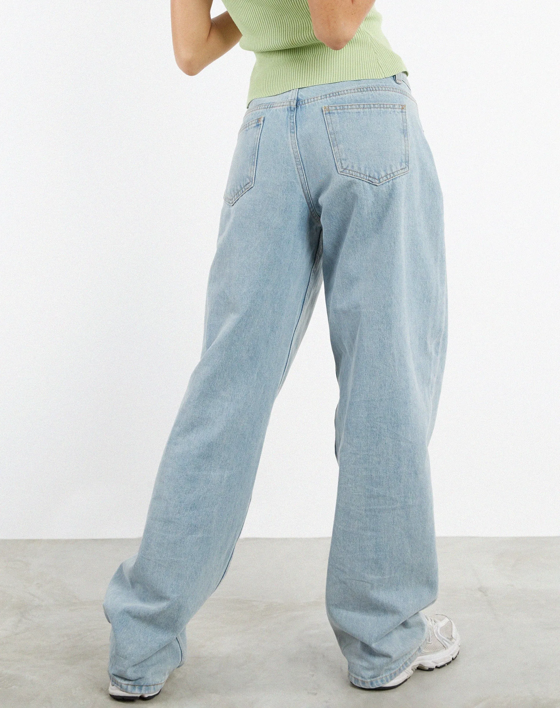 Low Rise Parallel Jeans in Extra Light Wash Blue