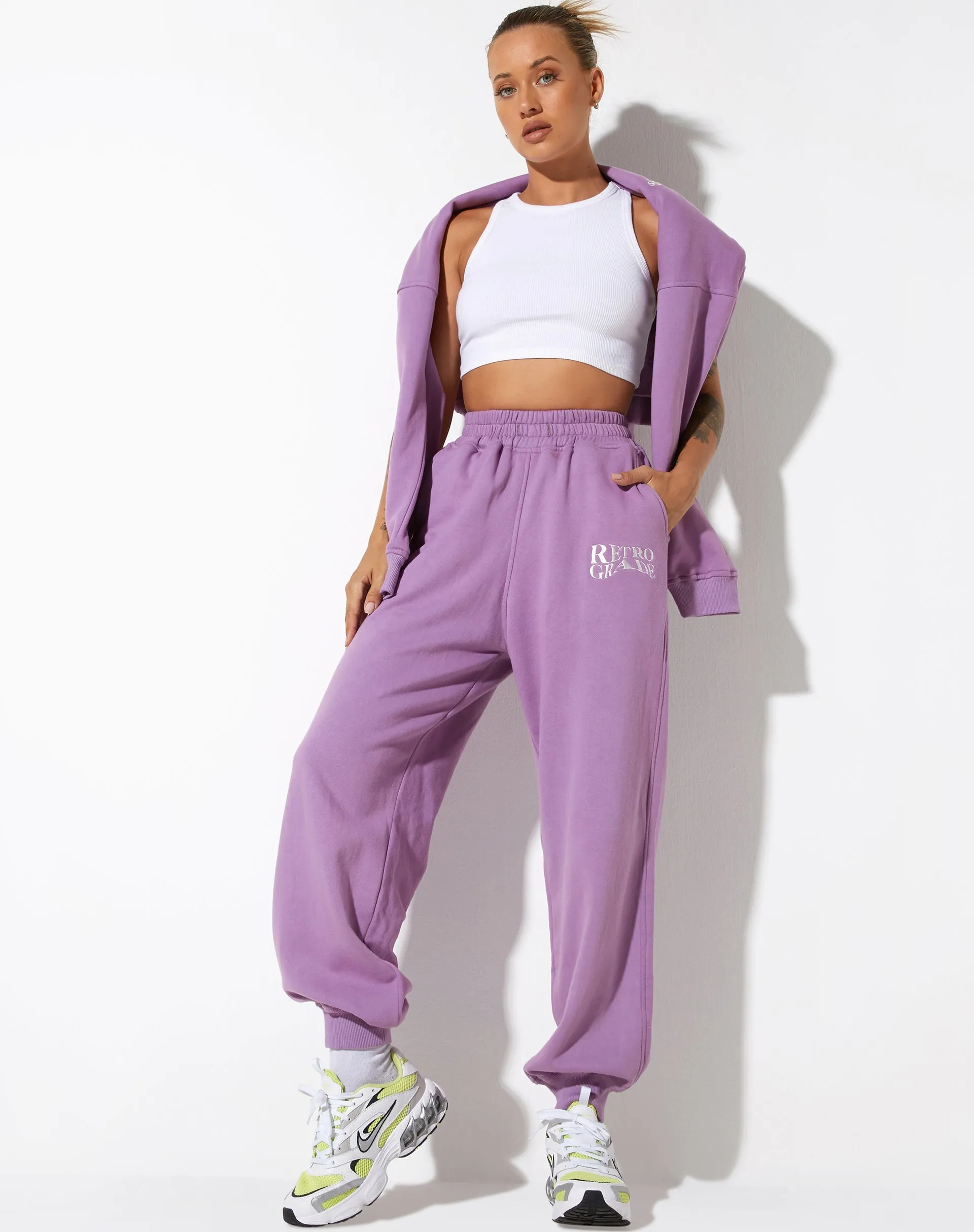 Roider Jogger in Lavender Retro Grade Embro