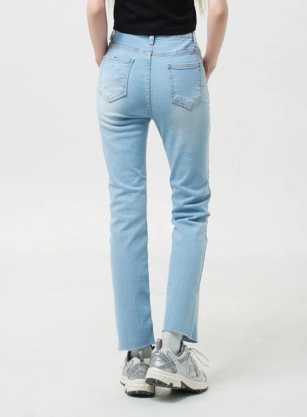 Straight Leg Jeans BY331