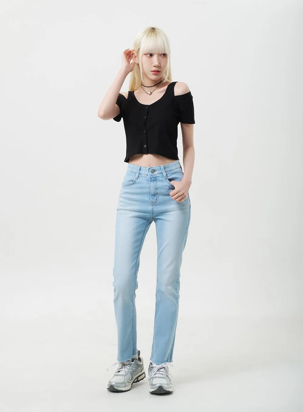 Straight Leg Jeans BY331