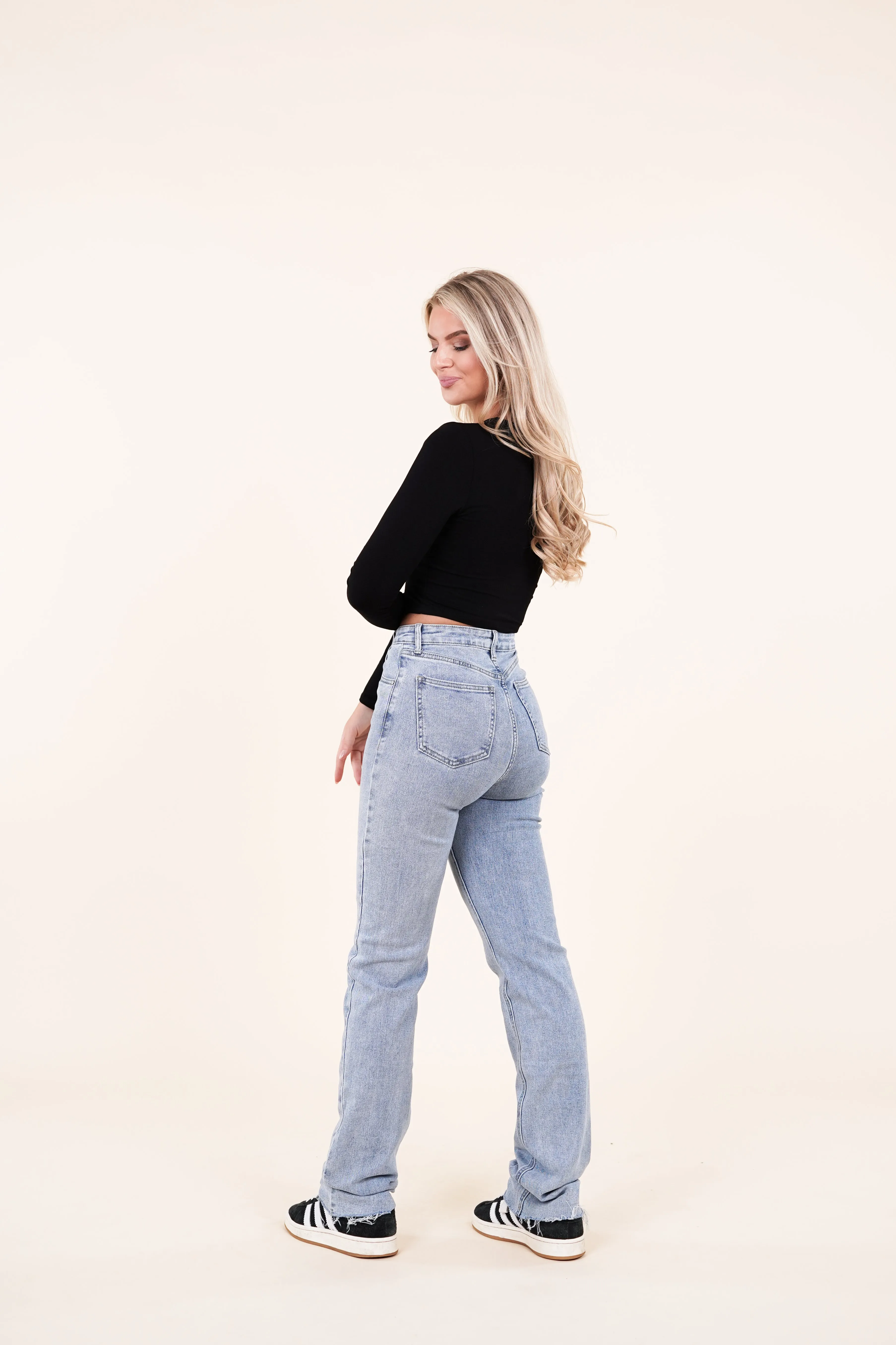 Straight leg jeans met destroyed onderzijde blauw - Maddy