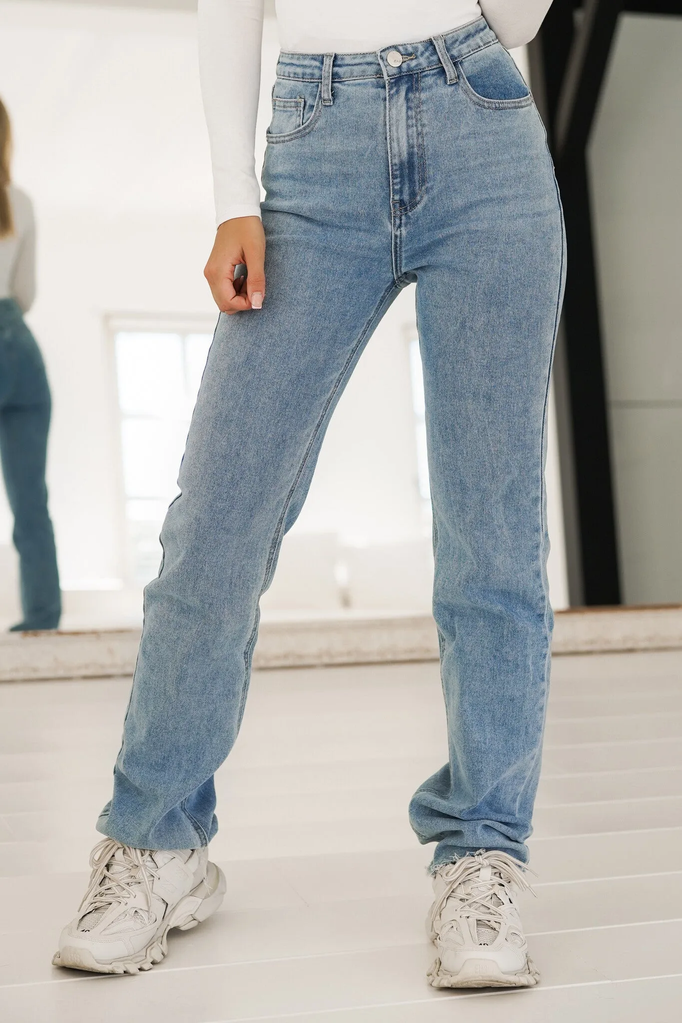 Straight leg jeans met destroyed onderzijde blauw - Maddy