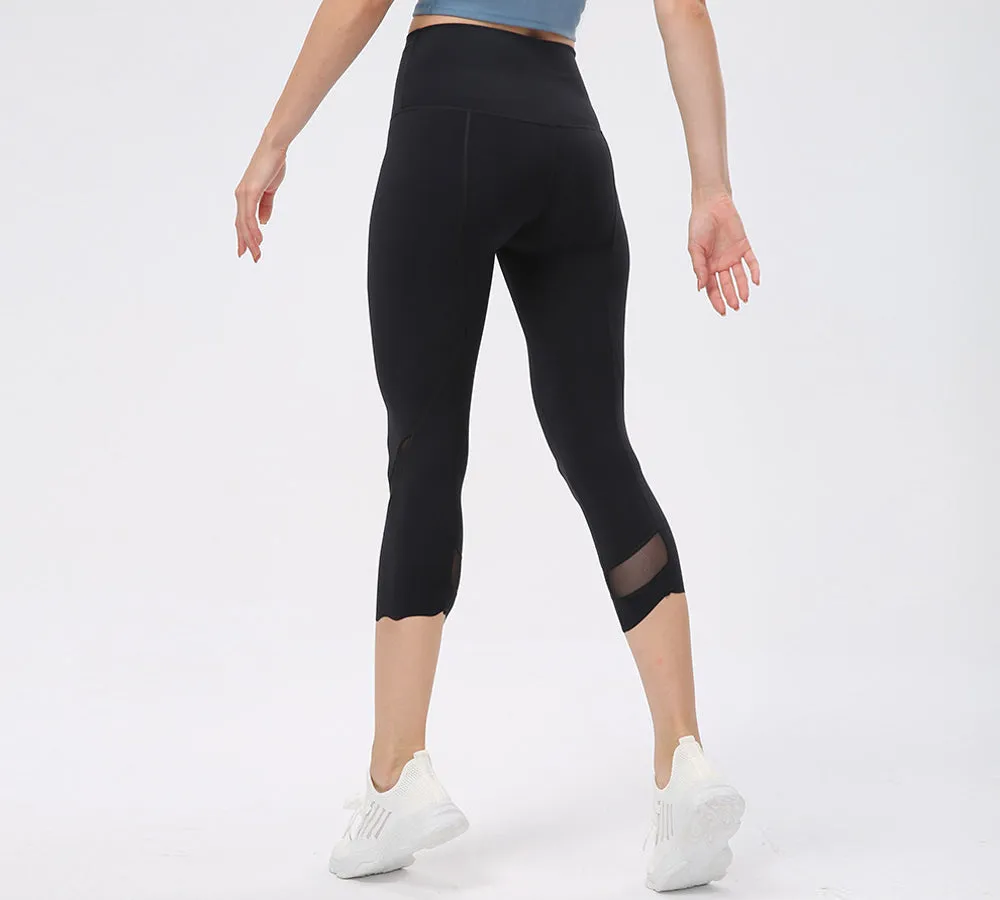 TARRAMARRA® High-Rise Scalloped Hem 7/8 Crop Flow Active Legging